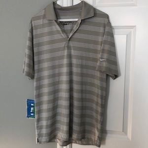 Nike Dry Fit Golf Shirt Size Medium